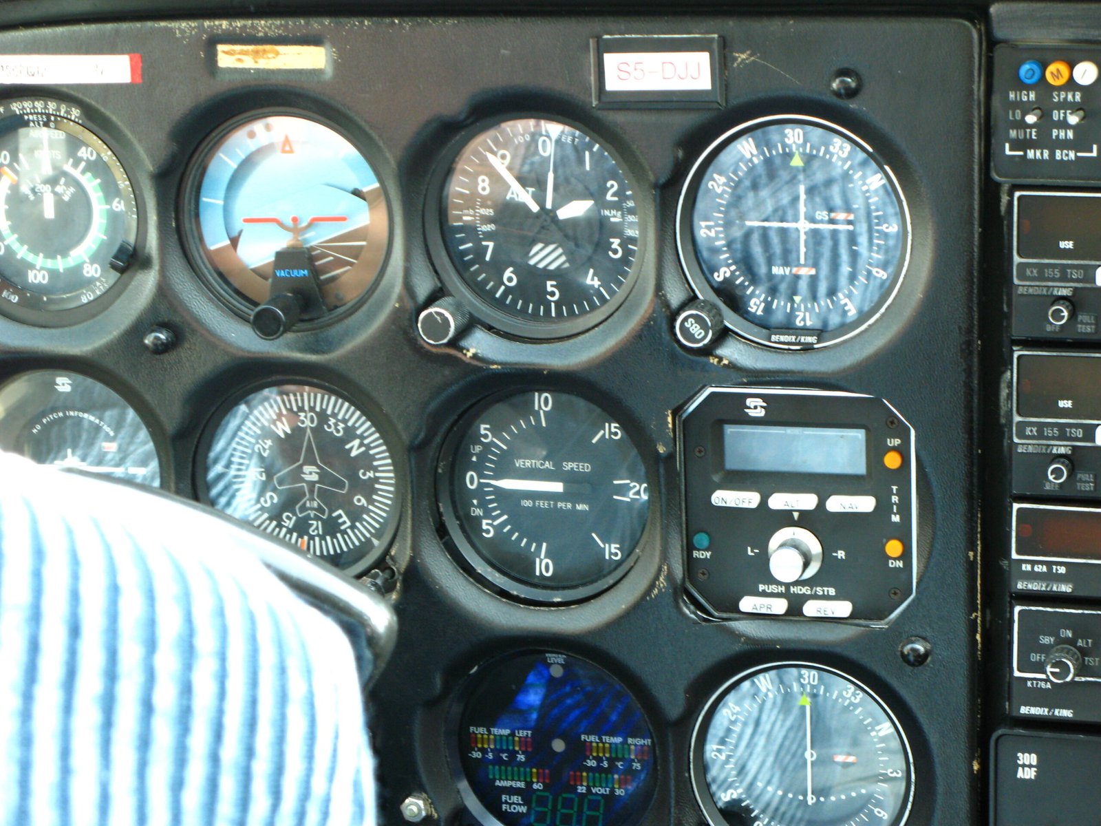 Instrument panel and controls inside a Cessna 172 training aircraft